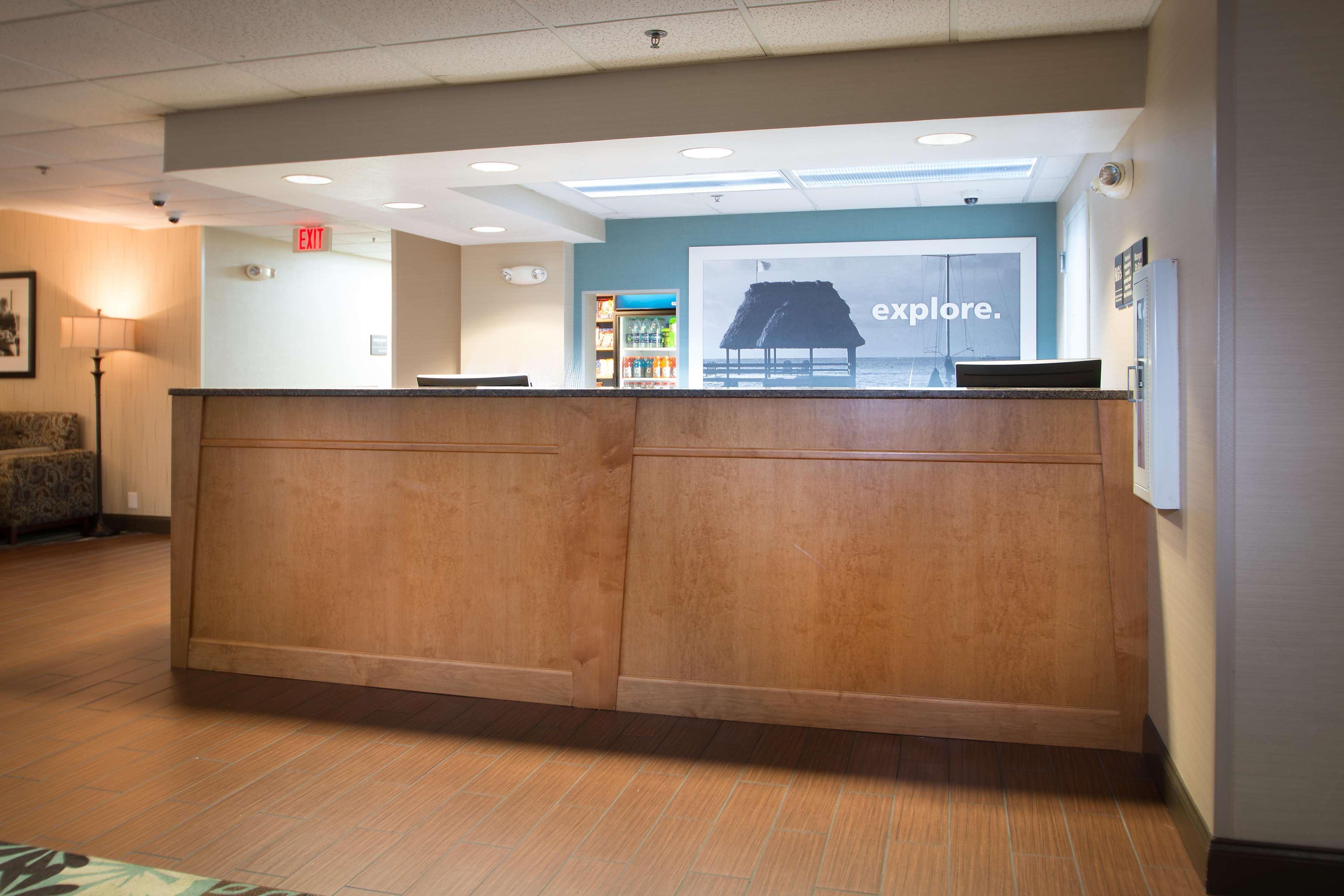Hampton Inn Port Charlotte Bagian luar foto
