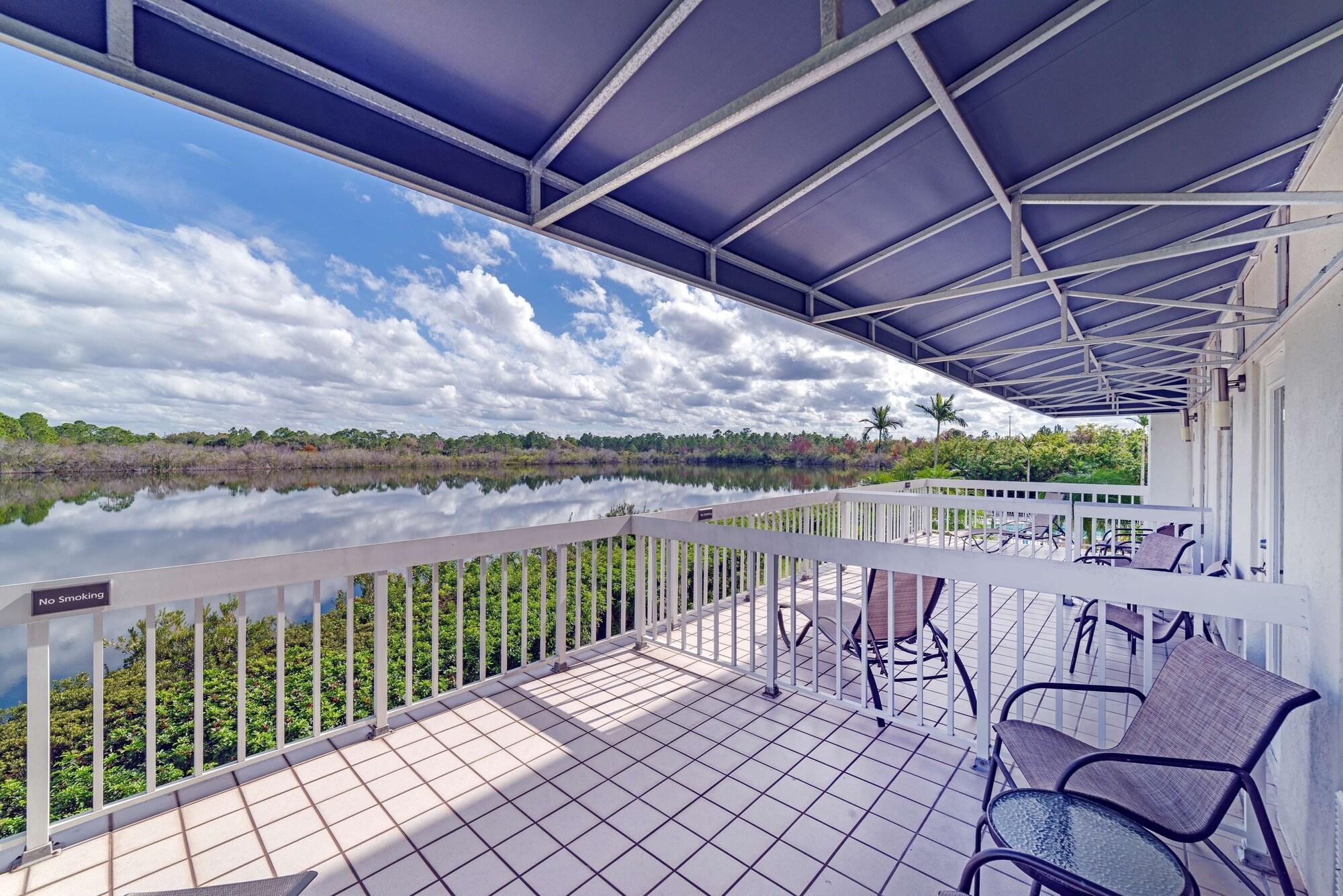 Hampton Inn Port Charlotte Bagian luar foto