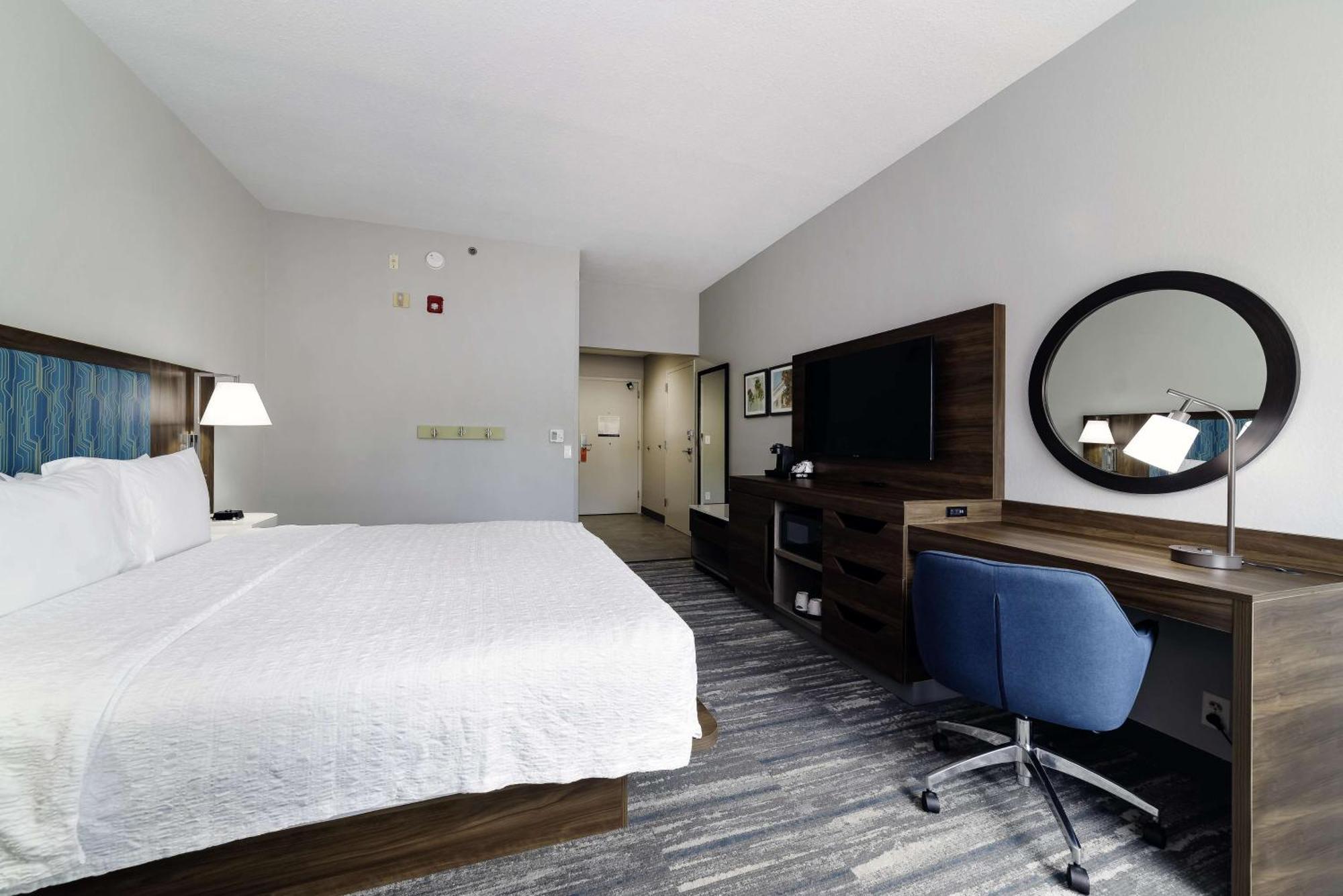 Hampton Inn Port Charlotte Bagian luar foto