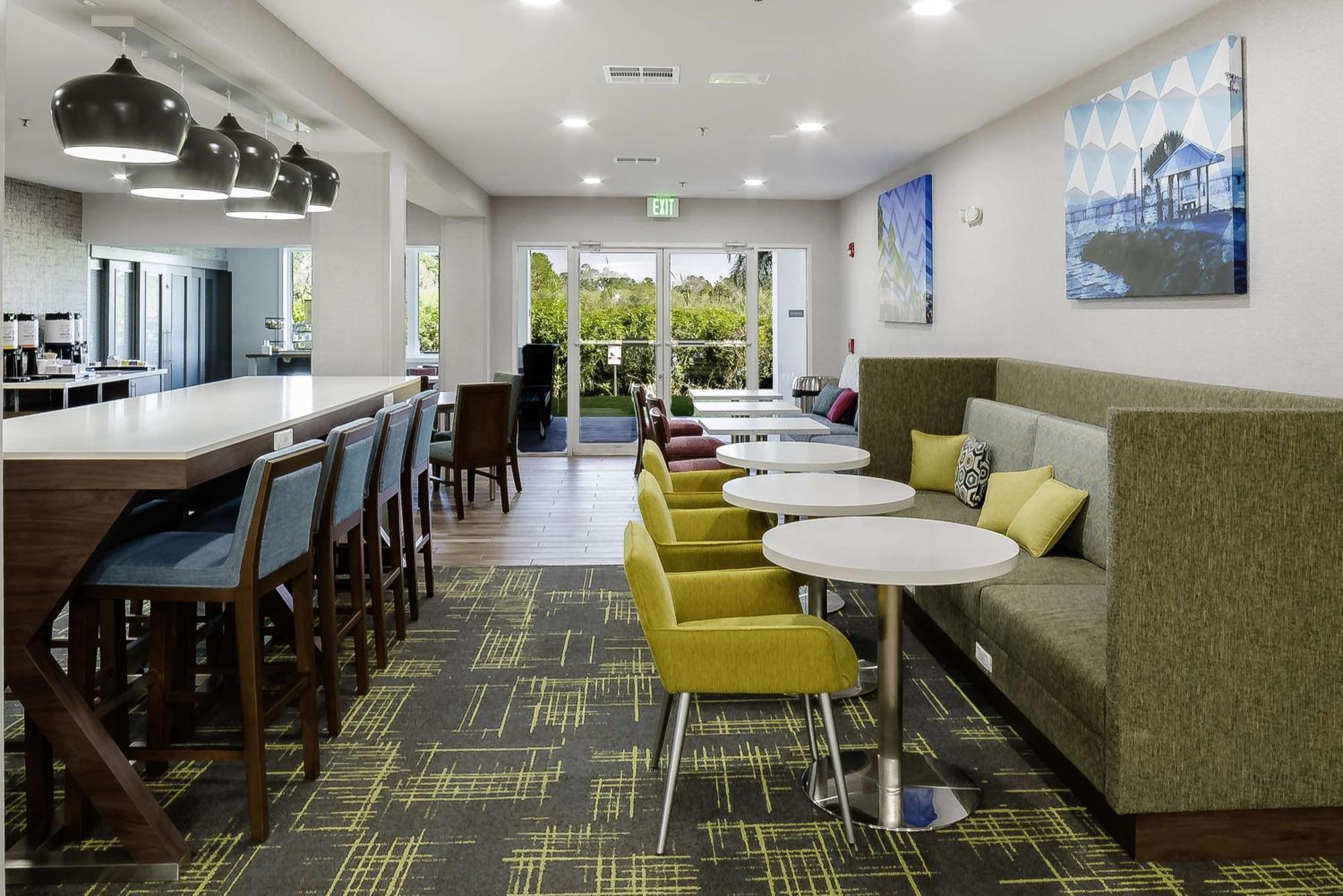 Hampton Inn Port Charlotte Bagian luar foto