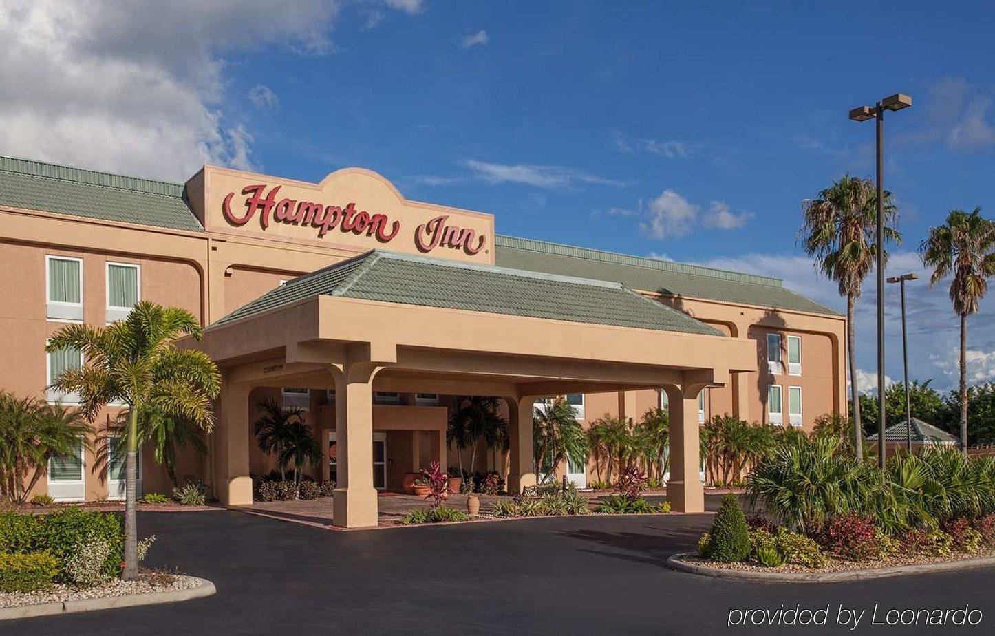 Hampton Inn Port Charlotte Bagian luar foto