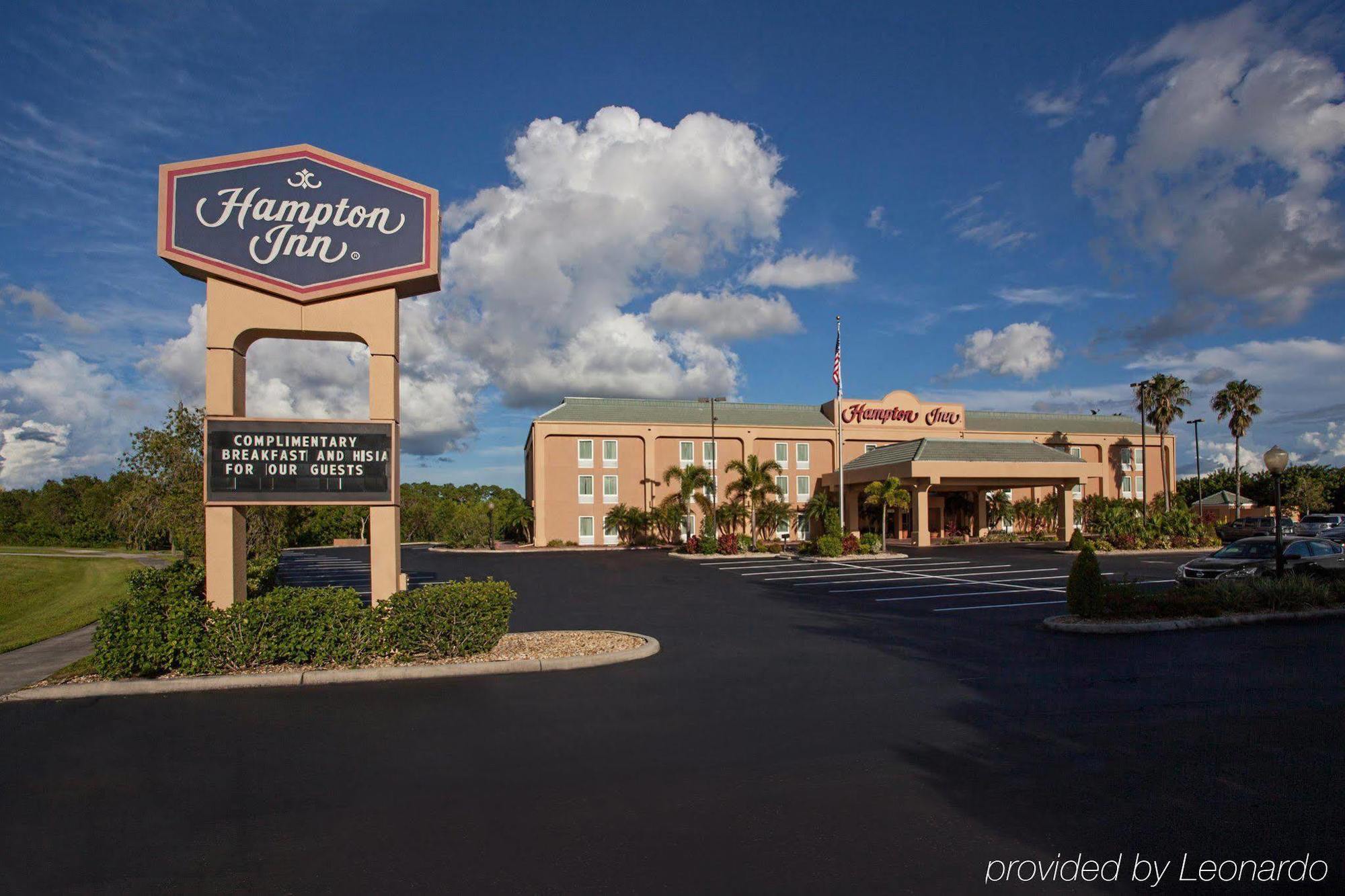 Hampton Inn Port Charlotte Bagian luar foto